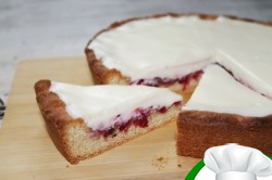 Пирог с брусникой