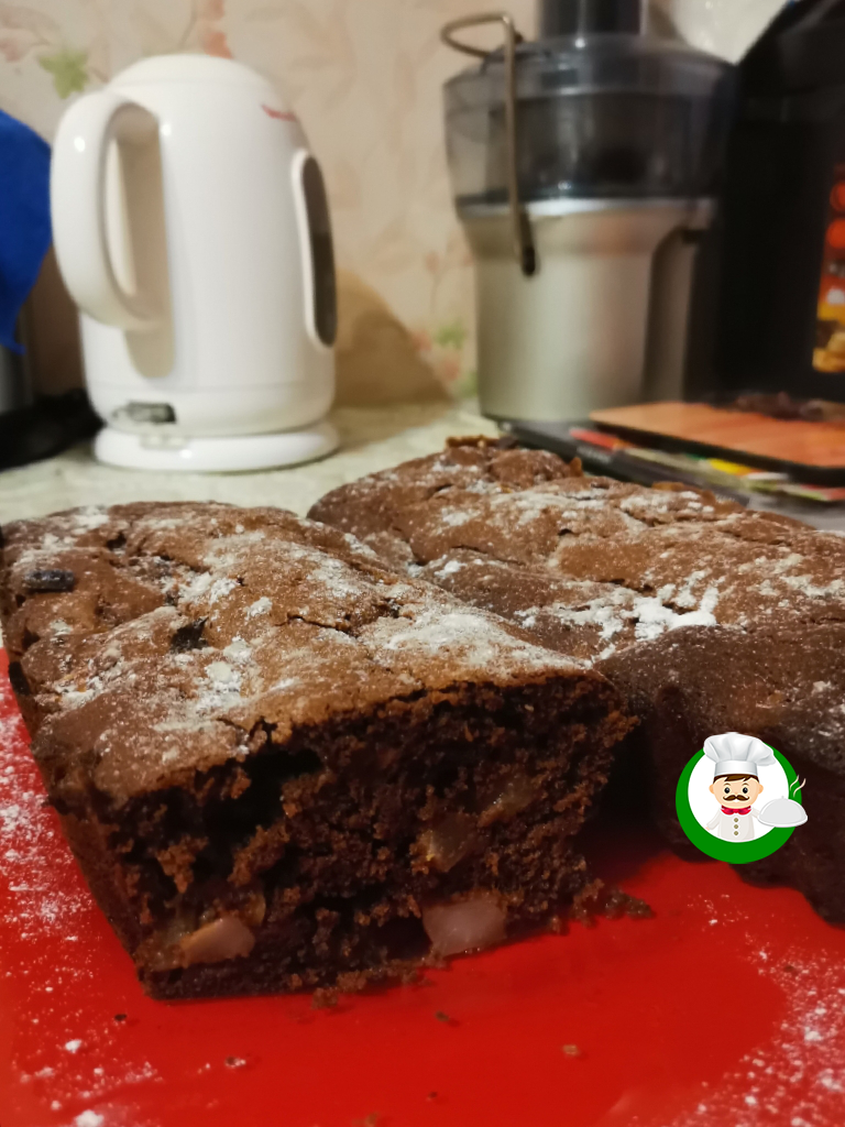 шоколадный пряный кекс с грушей 