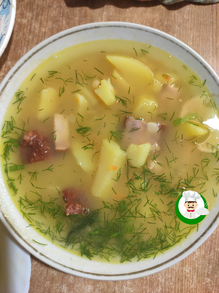 Гороховый суп с копченостями в мультиварке