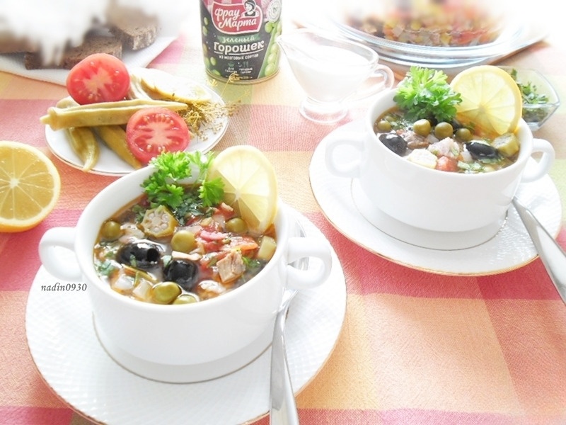 Суп-солянка с горошком и бамией